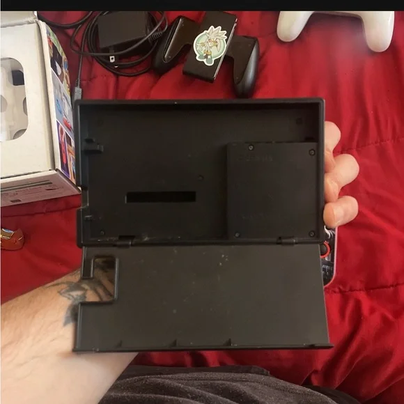 Nintendo Switch - Picture 6 of 6